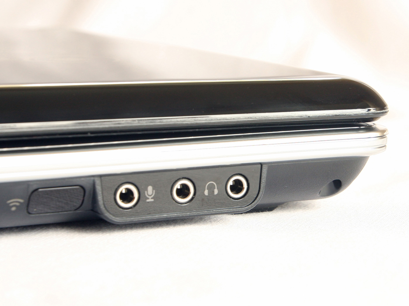 Tìm Hiểu Về Các Cổng Kết Nối Trên Laptop Tìm Hiểu Về Các Cổng Kết Nối Trên Laptop