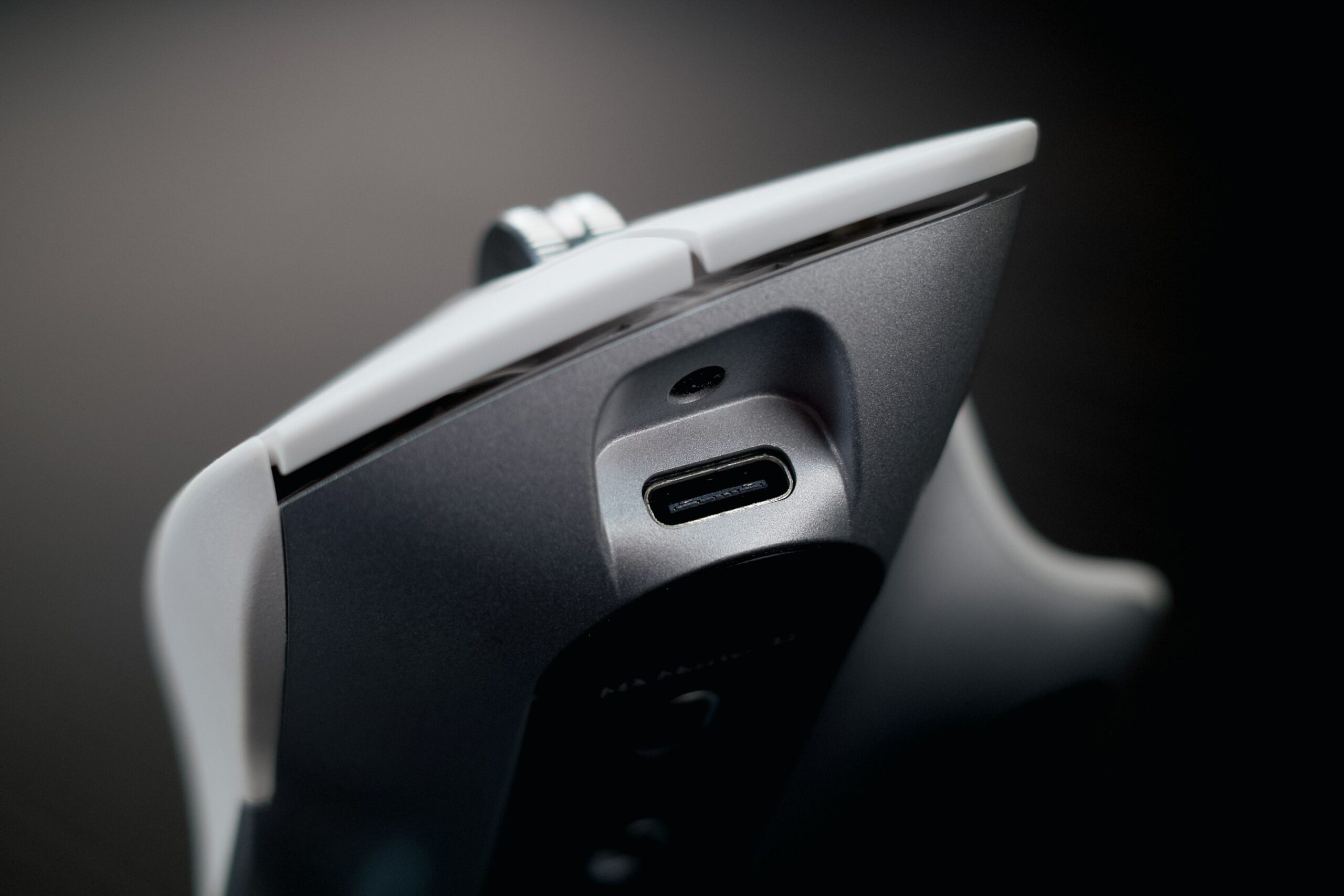 Trên Tay Logitech Mx Master 3S: Màu Trắng Trang Nhã, Nút Bấm Rất Êm, Độ Nhạy Cao Hơn Và Chỉnh Được Trên Tay Logitech Mx Master 3S: Màu Trắng Trang Nhã, Nút Bấm Rất Êm, Độ Nhạy Cao Hơn Và Chỉnh Được