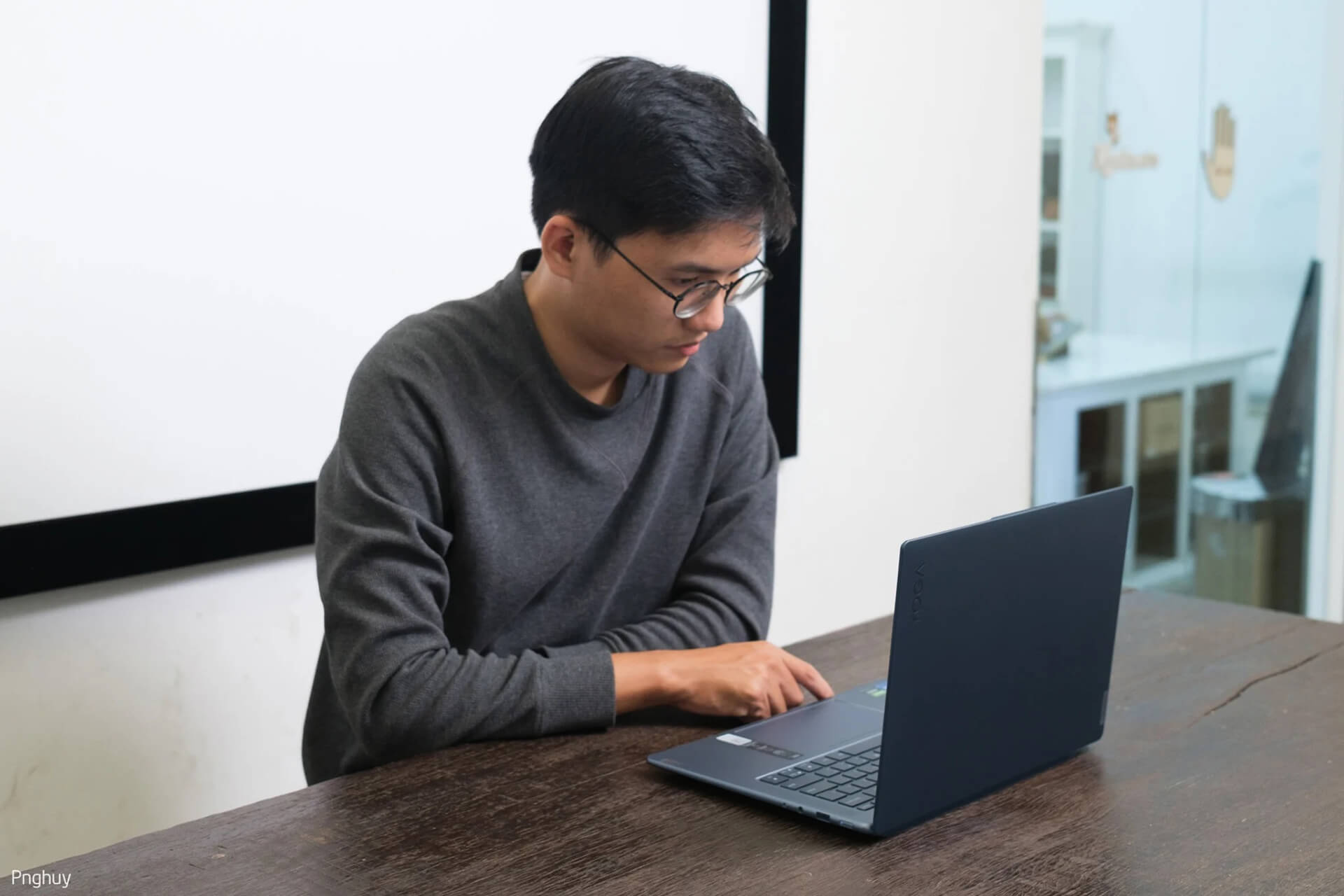 Tren Tay Lenovo Yoga Slim 7I Prox May Dep Cau Hinh Cao Da Dung Cho Nhieu Nhu Cau Features 12 Trên Tay Lenovo Yoga Slim 7I Prox Máy Đẹp, Cấu Hình Cao, Đa Dụng Cho Nhiều Nhu Cầu Features 12