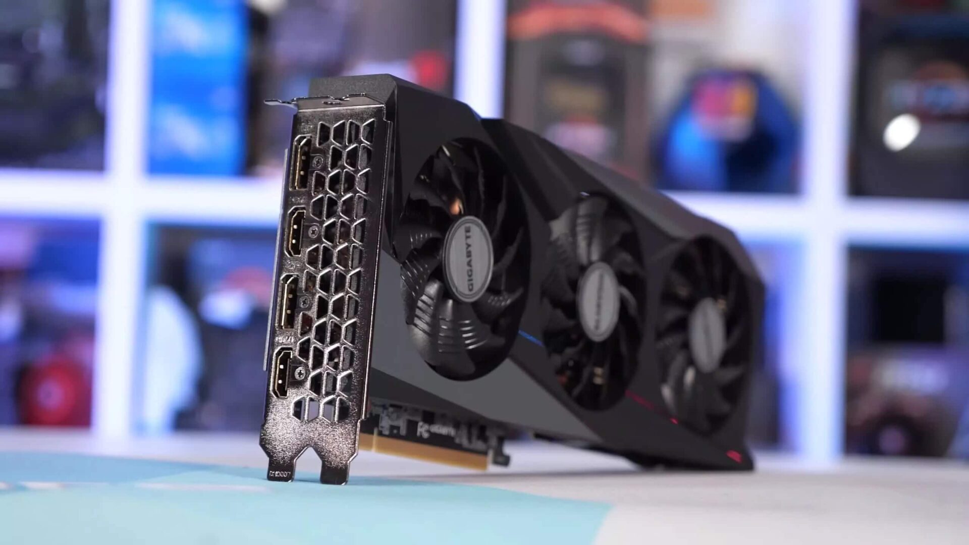 Nvidia Va Amd Tich Tru Card Do Hoa De Tranh Thue Xuat Nhap Khau Moi Co The Len Den 40 Featured Nvidia Và Amd Tích Trữ Card Đồ Họa Để Tránh Thuế Xuất Nhập Khẩu Mới, Có Thể Lên Đến 40%