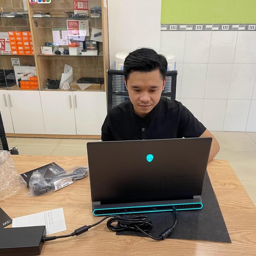 Giới Thiệu Về Hưng Phát Laptop